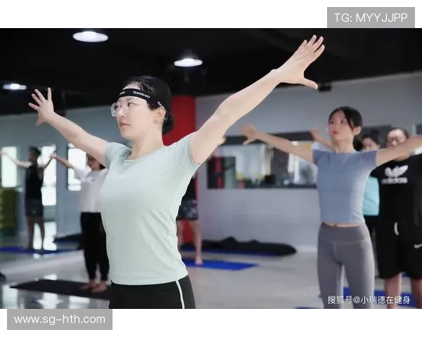 孝感槐荫公园乒乓群像:退休教练免费教学带动跨年龄层健身潮 孝感槐荫公园乒乓群像:退休教练免费教学带动跨年龄层健身潮