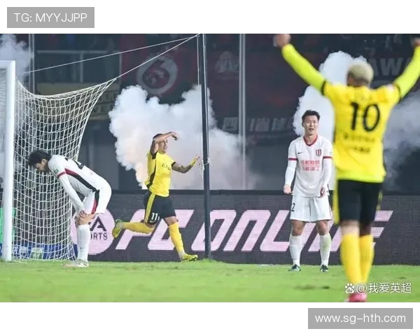 上海海港实现中超三连冠,徐根宝寄语多出人才 上海海港实现中超三连冠,徐根宝寄语多出人才